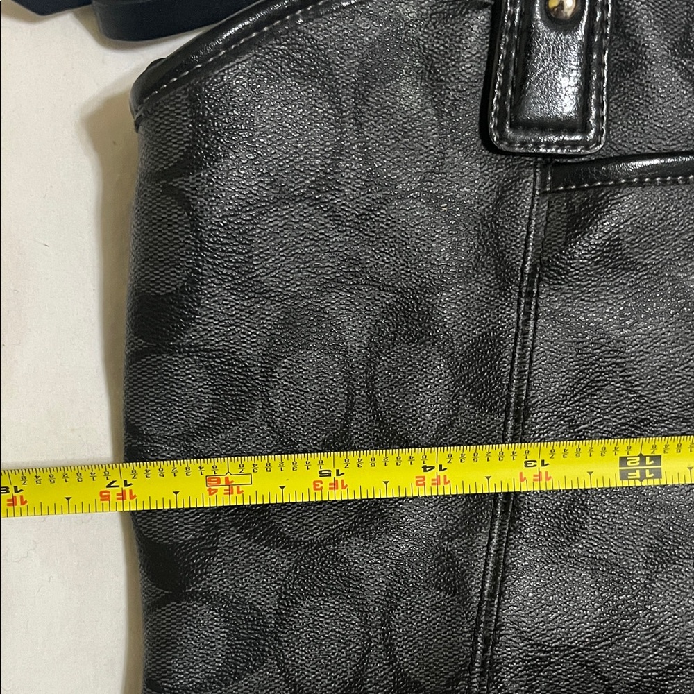 Coach Black Signature Tote with Logo Plaque - Picture 4 of 7